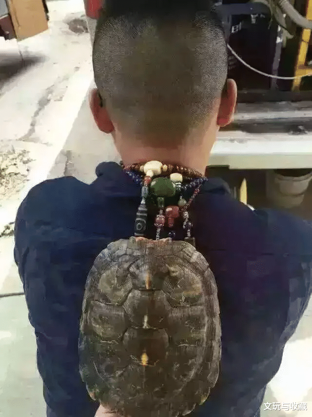 文玩|我打碎了夕阳，消磨方寸惆怅；看前路渺茫，心比玉石凉