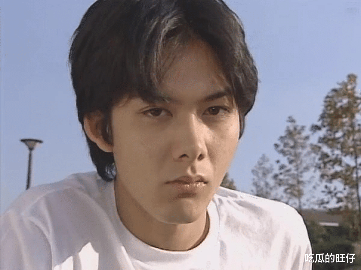 柏原崇|“最后的美少年”柏原崇：现今44岁没发福，和女友交往11年不结婚