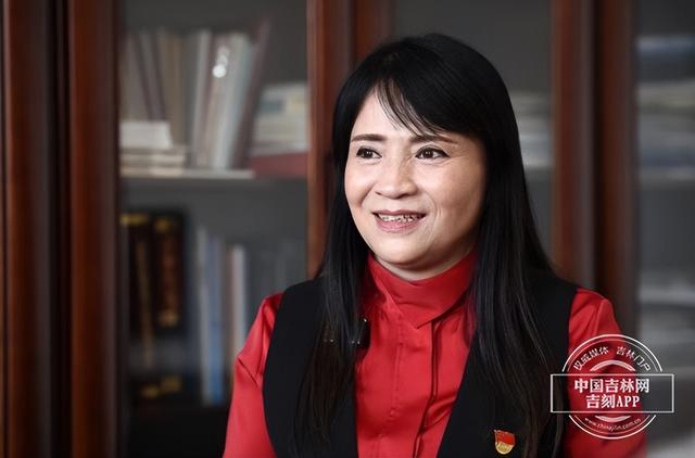 高校|和二十大代表面对面⑤丨“就业红娘”于大姐