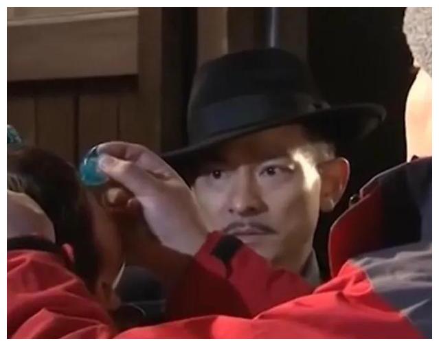 王一博|看似撕心裂肺，实则像演真人秀，这10位明星演戏，永远在出戏