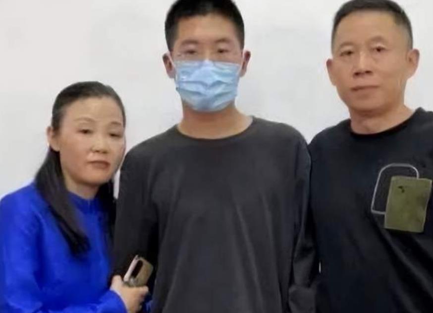 |孙海洋夫妇回老家，卓妈回想接孙卓回家画面，言语中透露感恩之情