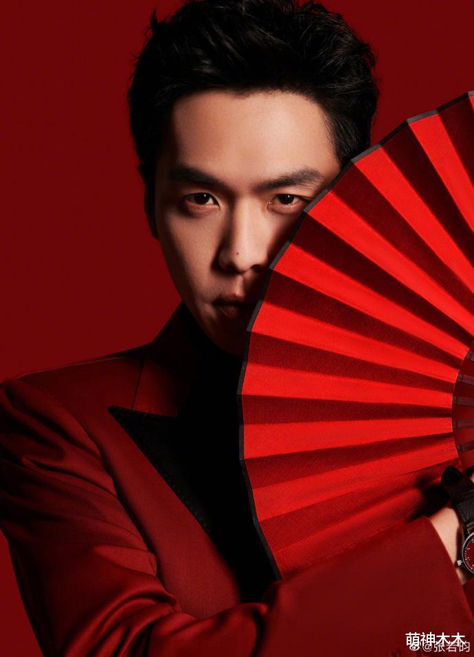 肖战|众星晒出贺岁大片:热巴抱玉兔,baby戴兔耳朵,肖战雪中漫步