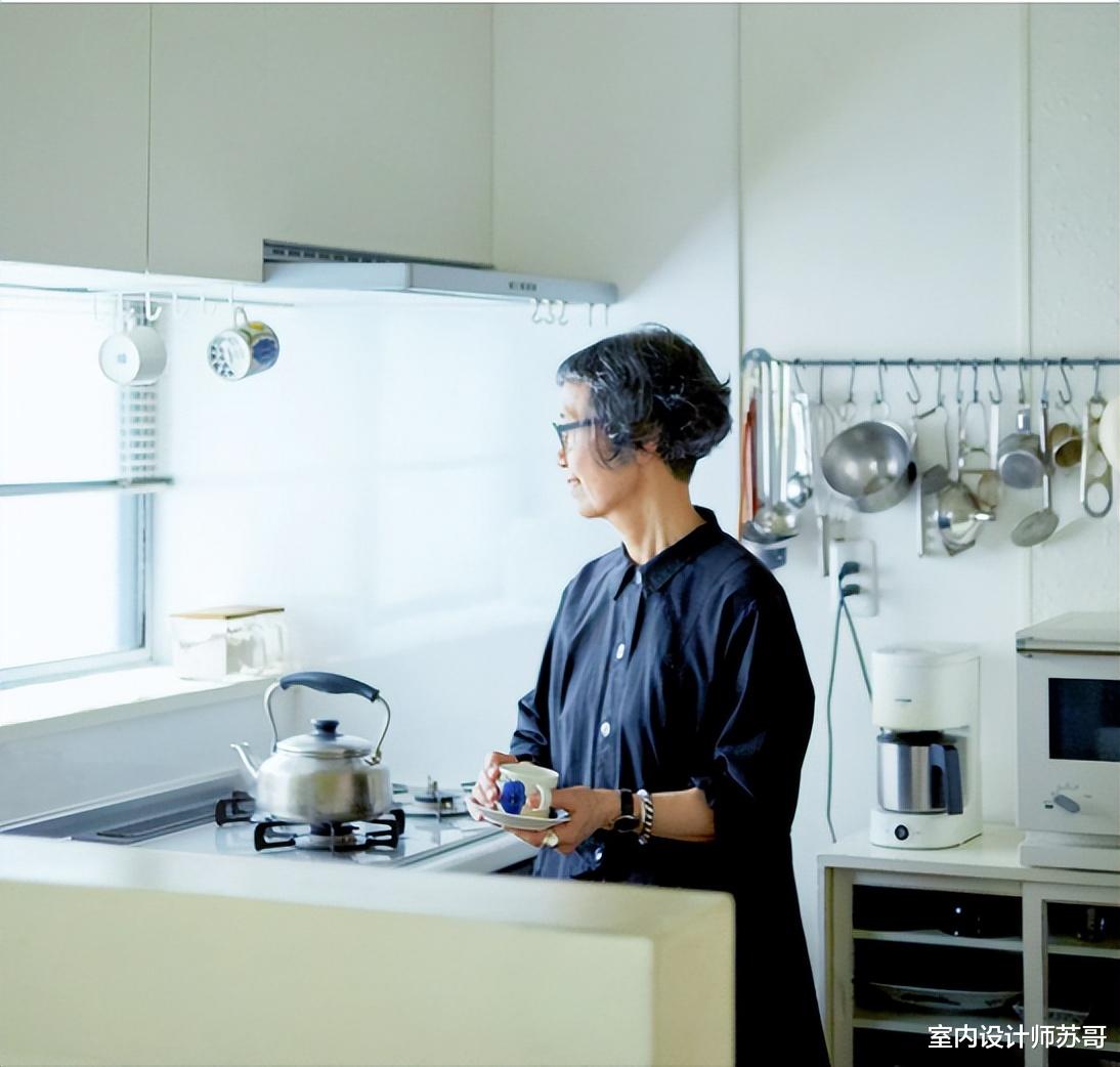 这位60岁婆婆火了!坚持每天收拾,家里一尘不染,值得我们学习