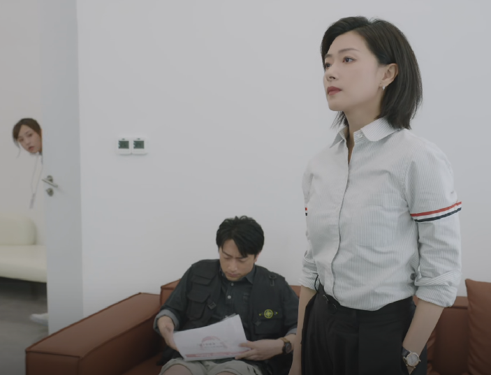 万茜|湖南卫视拿到“王牌”了,万茜新剧仅播4集,收视率直逼第一!