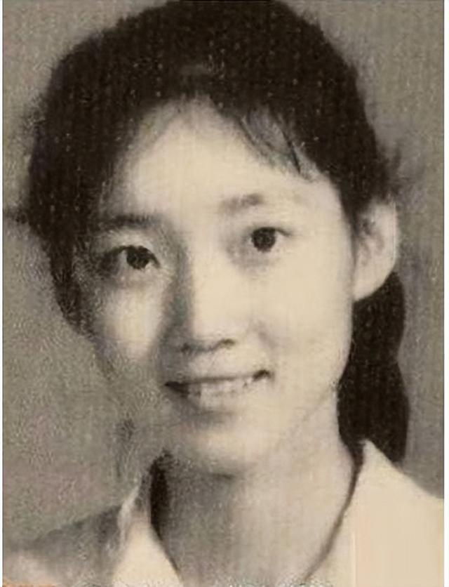 央视|“央视主播”李修平:42岁再婚娶大10岁丈夫,至今没有孩子