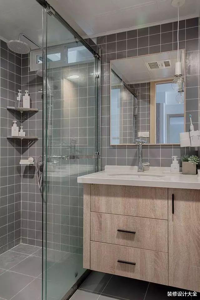 70平小户型,阳台打通做个榻榻米地台,多出一间房!