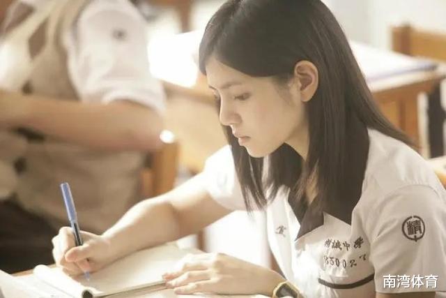 周冬雨|颜值不够就别硬演第一美人！12位过度自信的女星，个个翻车