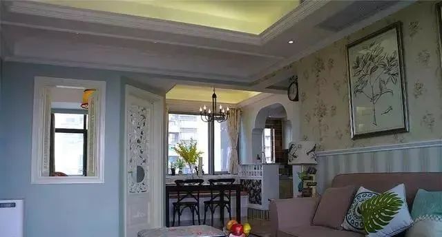 新房别再乱装，看看人家怎么弄，进门地砖就美醉了，卫生间更个性