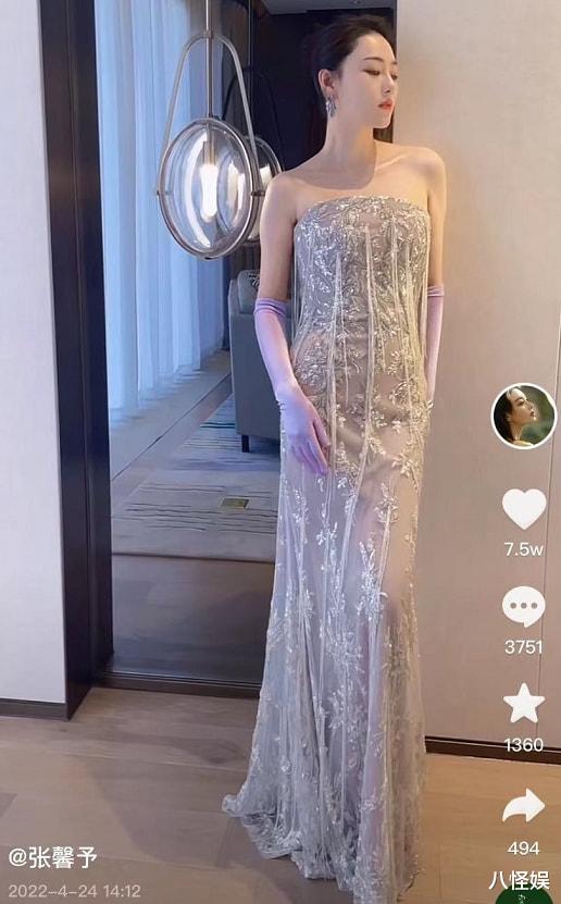 张馨予 张馨予晒照，腹部肉嘟嘟被疑孕中期，引热议后无奈回应：继续减肥