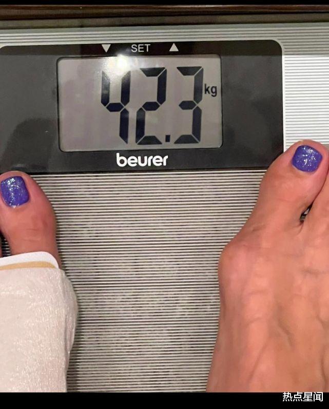 李玟|李玟婚姻亮红灯,富豪老公3次出轨,两人已分居半年