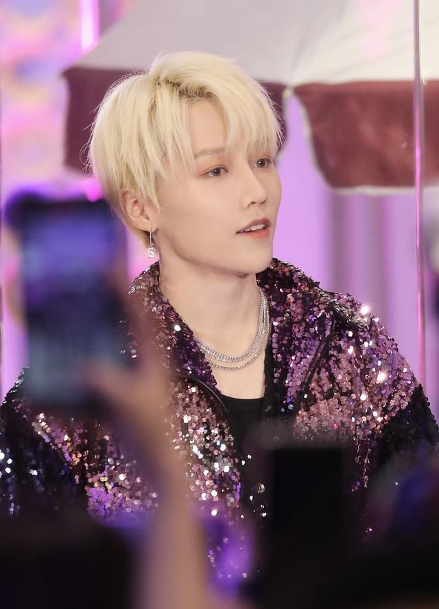 山东卫视春晚|山东卫视春晚来势汹汹，郭德纲、于谦说相声，周涛主持阵容挑大梁