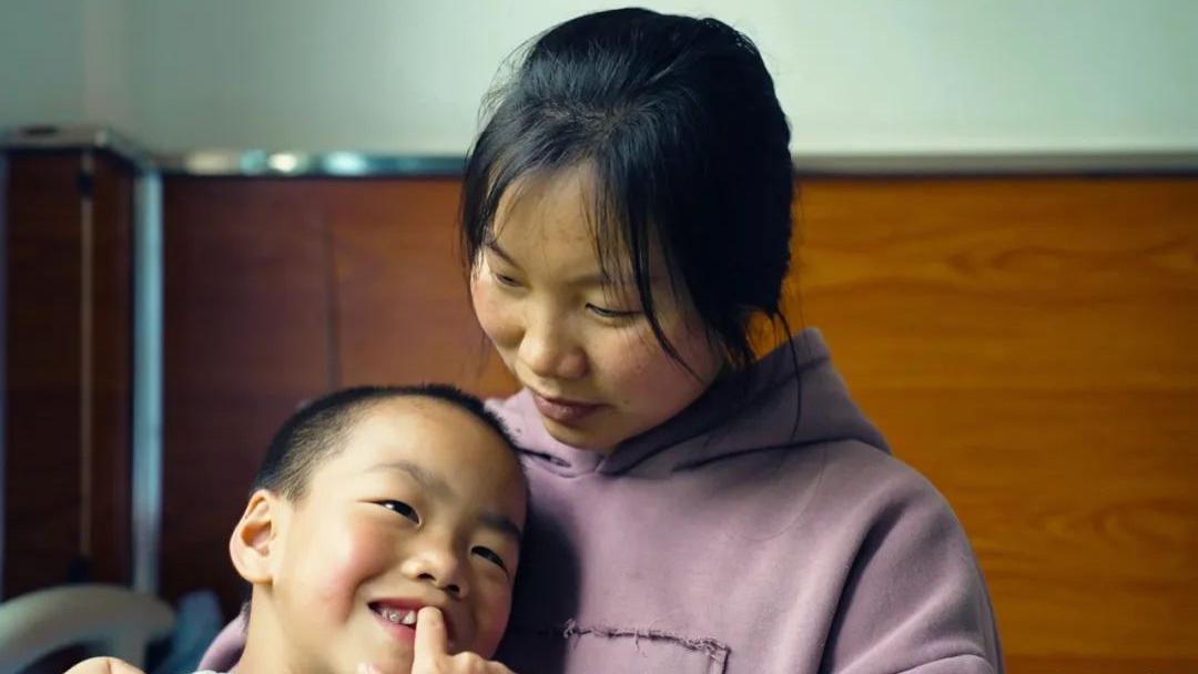 女童一岁时频繁腹泻，妈妈以为她吃坏了肚子，带到医院检查后傻眼