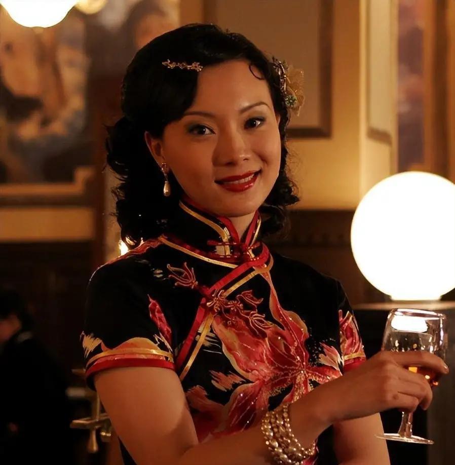 杨紫|脸上动过刀的三位明星：之前相貌平平，如今美若天仙！