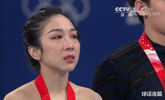 隋文静|泪崩！中国花滑冠军组合顺利摘得金牌，赛后隋文静激动落泪