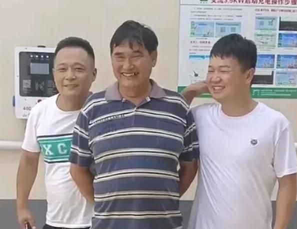 陈萌|大衣哥深陷经济危机，陈萌豪门梦破碎欲离开朱家，网友：打水漂了