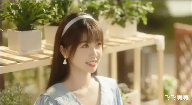 张彬彬|离开嘉行张彬彬竟窘迫至此,或为杨幂热巴敲响了警钟,谁还敢解约