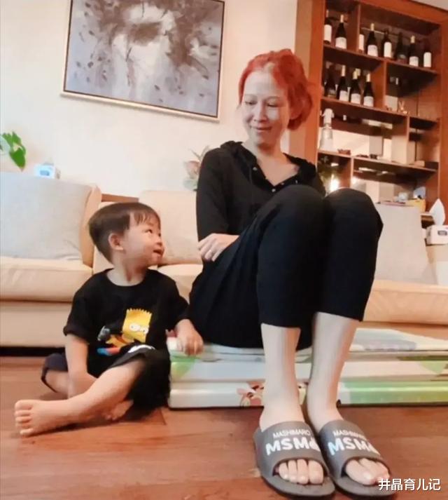 生图|20位中老年女星素颜照曝光,谁是真“美人”谁是“照骗”一目了然