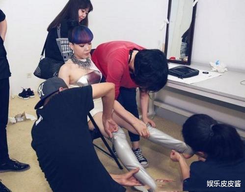 吴莫愁|10年了，从浓妆艳抹到素颜淡妆，是什么让吴莫愁有这么大的改变？