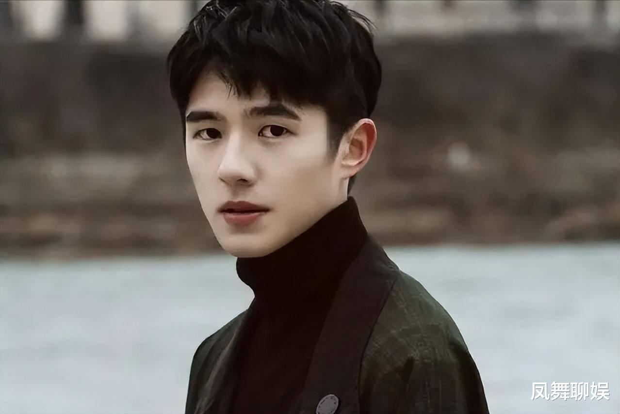 刘昊然|领证了？周冬雨、刘昊然广场已沦陷