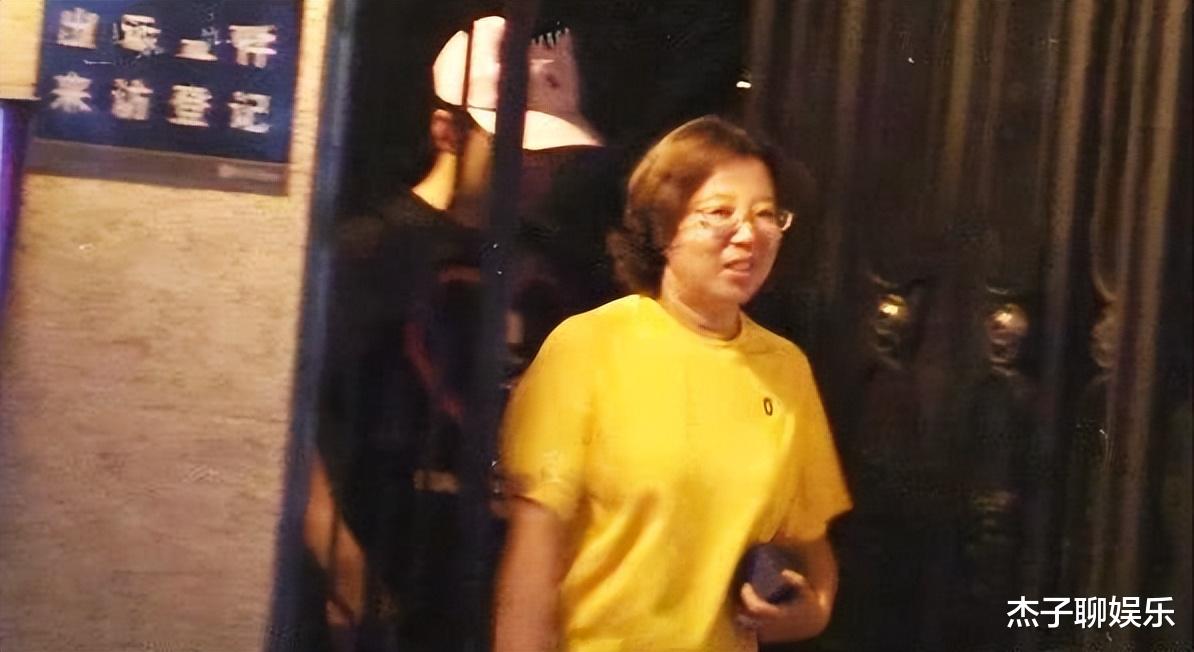 欧阳娜娜|郭德纲前妻胡中惠：留下4岁儿子出国打拼，今身价上亿不为钱发愁