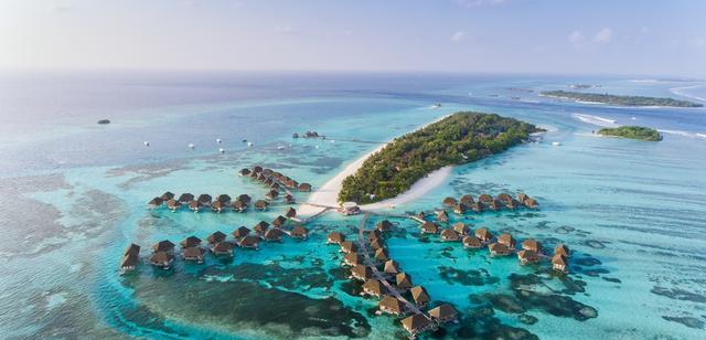 马尔代夫|一千多个岛屿,每年吸引游客120万,马尔代夫为何旅游业发达?