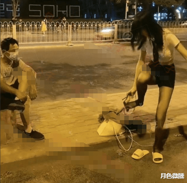 ?百万女网红私会榜一大哥，酒店内表演换装，网友：良心主播