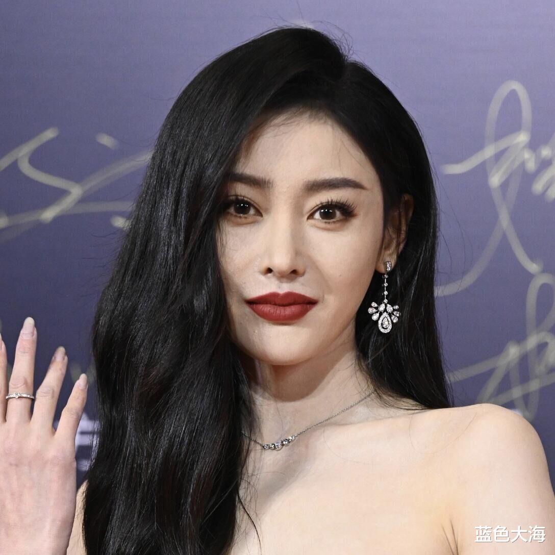 明星 哪家媒体这么“勇”?这么多明星的生图,全放出来了