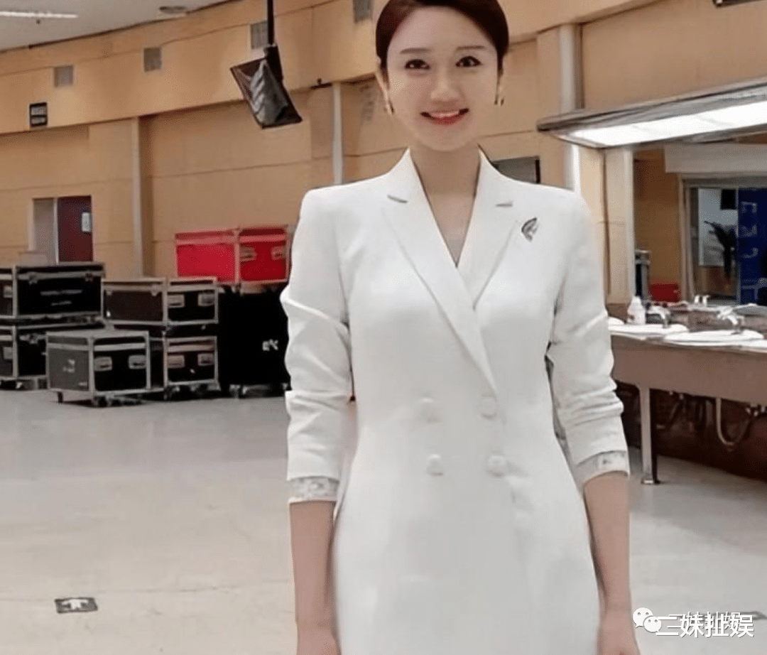 主持人|龙洋成春晚主持人,代替董卿,未来可期