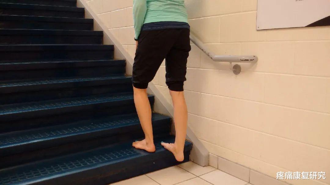 |小腿紧绷怎么办，七个动作充分拉伸腓肠肌