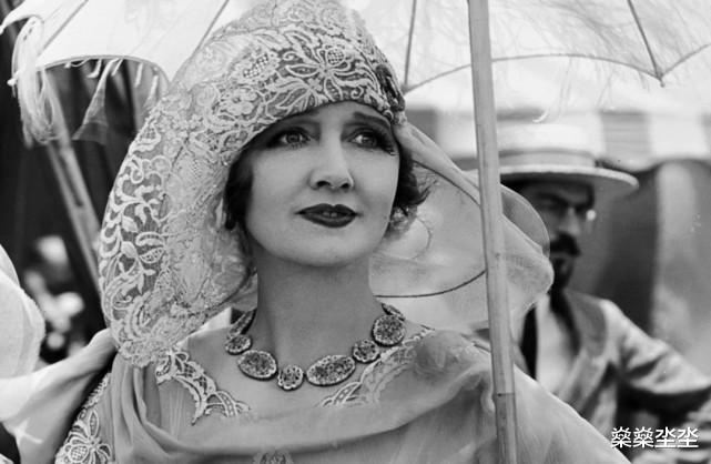 好莱坞|如果你不接她的电话,你就死定了!好莱坞八卦女王赫达·霍珀