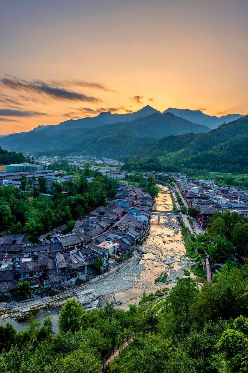 水果|水果第一大省竟然是它?夏天水果论筐吃,太想去了!