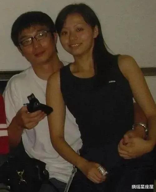 张靓颖|张靓颖：身背巨额债务，资源断崖式下跌，她的故事远比你想得还坎坷