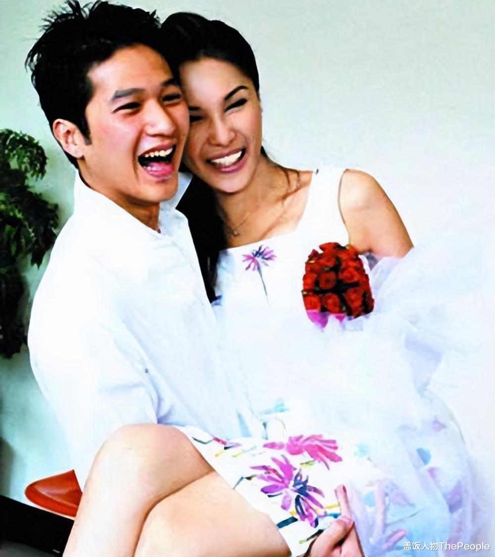 利菁|台版金星：20岁前当男人20岁后变女人，12年变脸7次，人生太剽悍