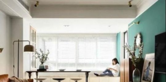 138平米三代同堂,阳台一分为二打造餐厅和飘窗,漂亮又实用