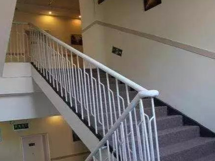 “楼梯房”和“电梯房”的区别在哪儿?听了专家的分析,后悔了!