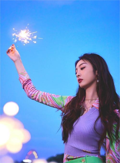 赵小棠|全长沙都在偶遇赵小棠, 她在做什么呢？难道是在录制节目么？