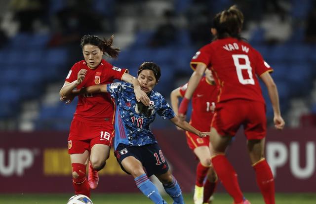 日本队|不怯场、不畏惧、不胆寒，逆境重生，拼劲十足！该给女足打满分
