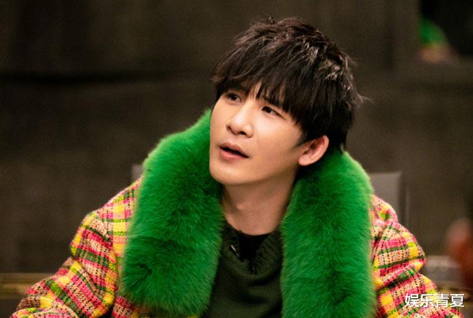 张若昀|张若昀成游戏王者，邓伦变高冷阔少，杨蓉成了“不秃头”程序员