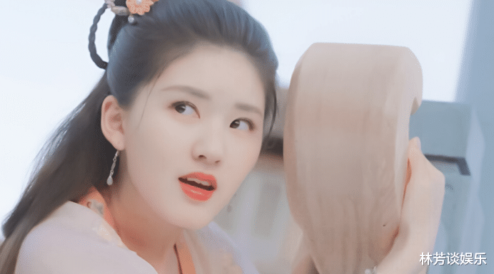 赵露思|《胡同》捧出了一男一女，赵露思遇上好人设，侯明昊遇到好对手！