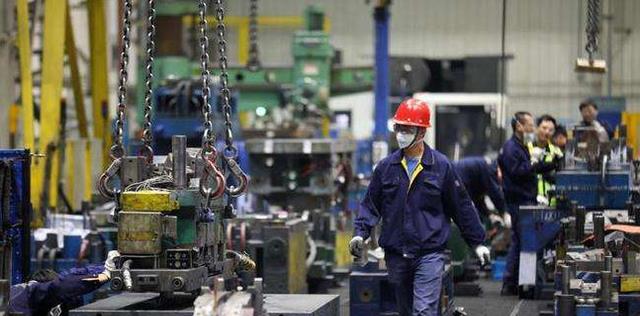 联想集团|两大行业走起了“下坡路”，月薪上万也一将难求，大学生去哪了？