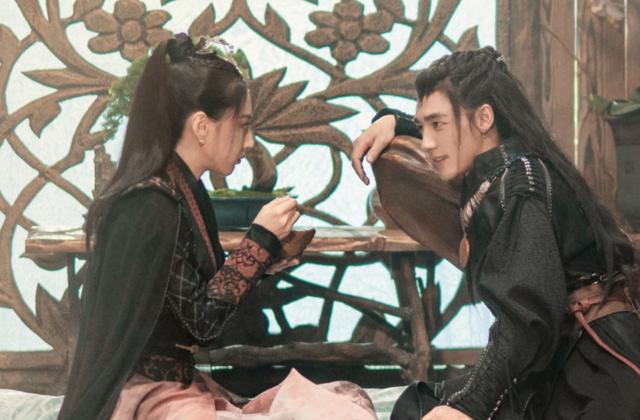 冯绍峰|“雪三月”曾出演《君九龄》,观众差点没认出,选对造型好重要!