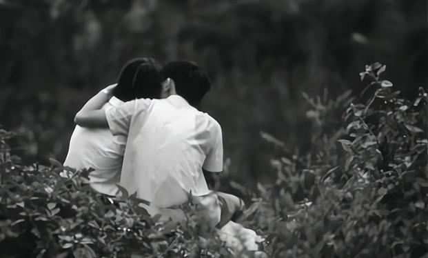 杨丽娟|15年过去，为追星逼父亲卖肾跳海身亡的女孩，如今怎样了？