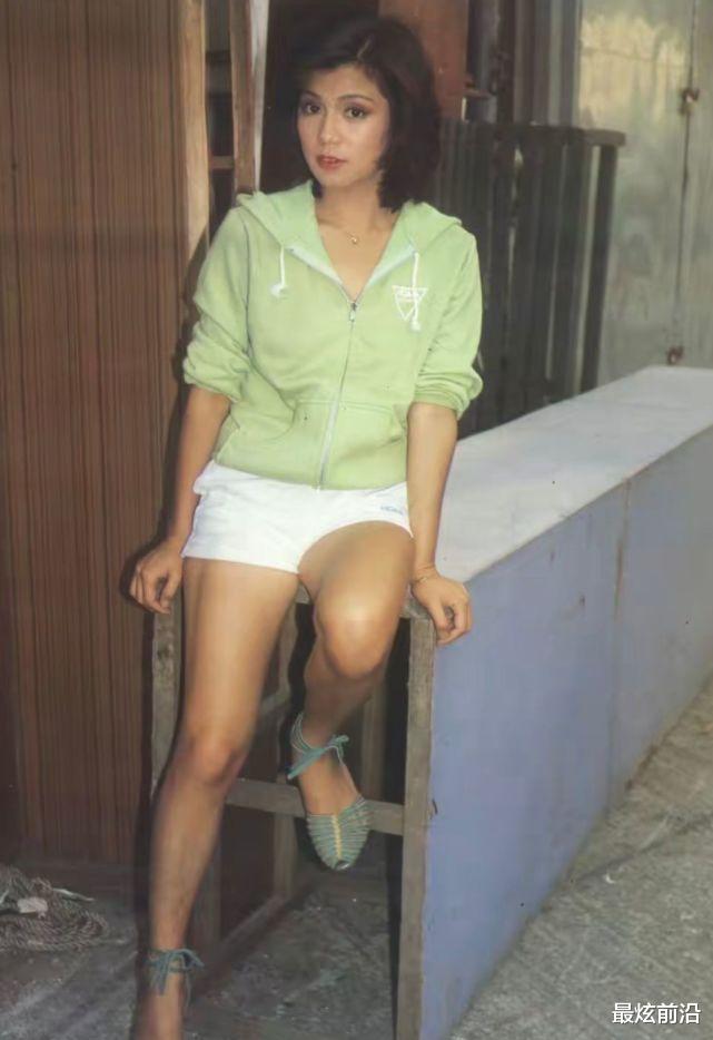 有一种时尚叫30年前的翁美玲，就算到现在，她的穿搭依旧潮流前卫