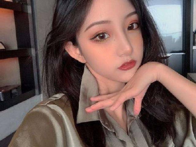 王思聪|王思聪新女友七夕秀恩爱,高情商回复,好感度瞬间提升