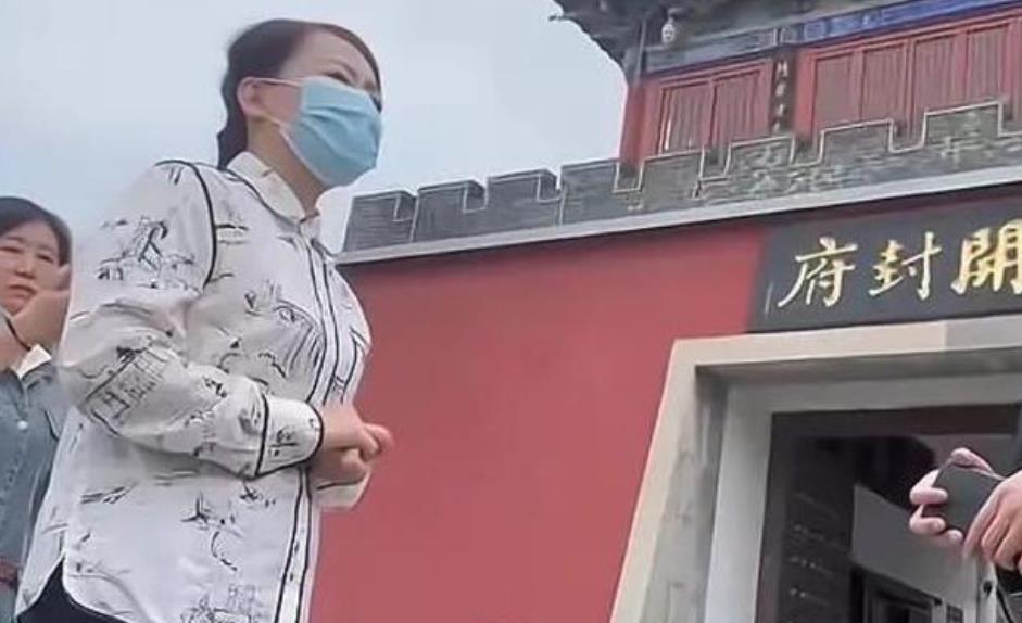 28事件二审结果仍未官宣,曝云昊直播透露房产归属,许妈惹人心疼