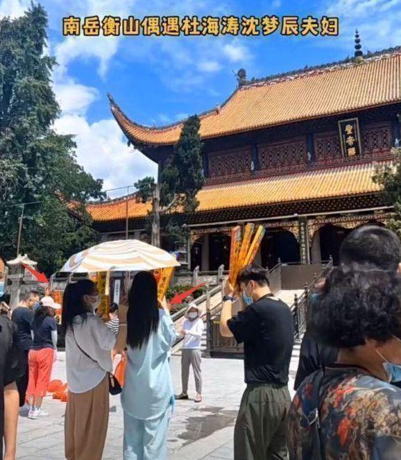 杜海涛|杜海涛路边演出被偶遇,近照消瘦颜值下滑,唱功被指像KTV水平