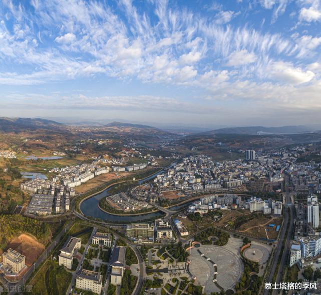 悠然见南山|云南有一座低调的旅居养老城市，这里环境好、节奏慢、房价低