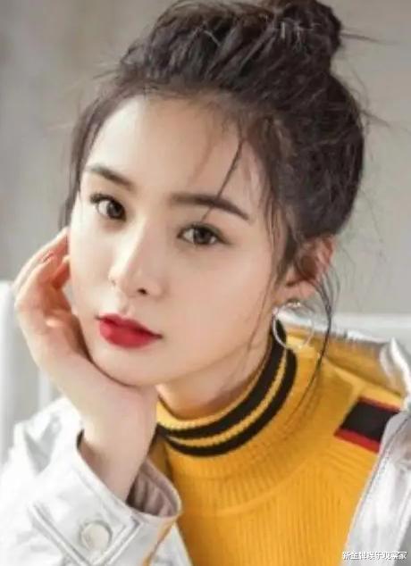 张颖颖|张颖颖深夜遇狗仔，被问汪小菲一路小跑，穿拖鞋匆匆开车离去