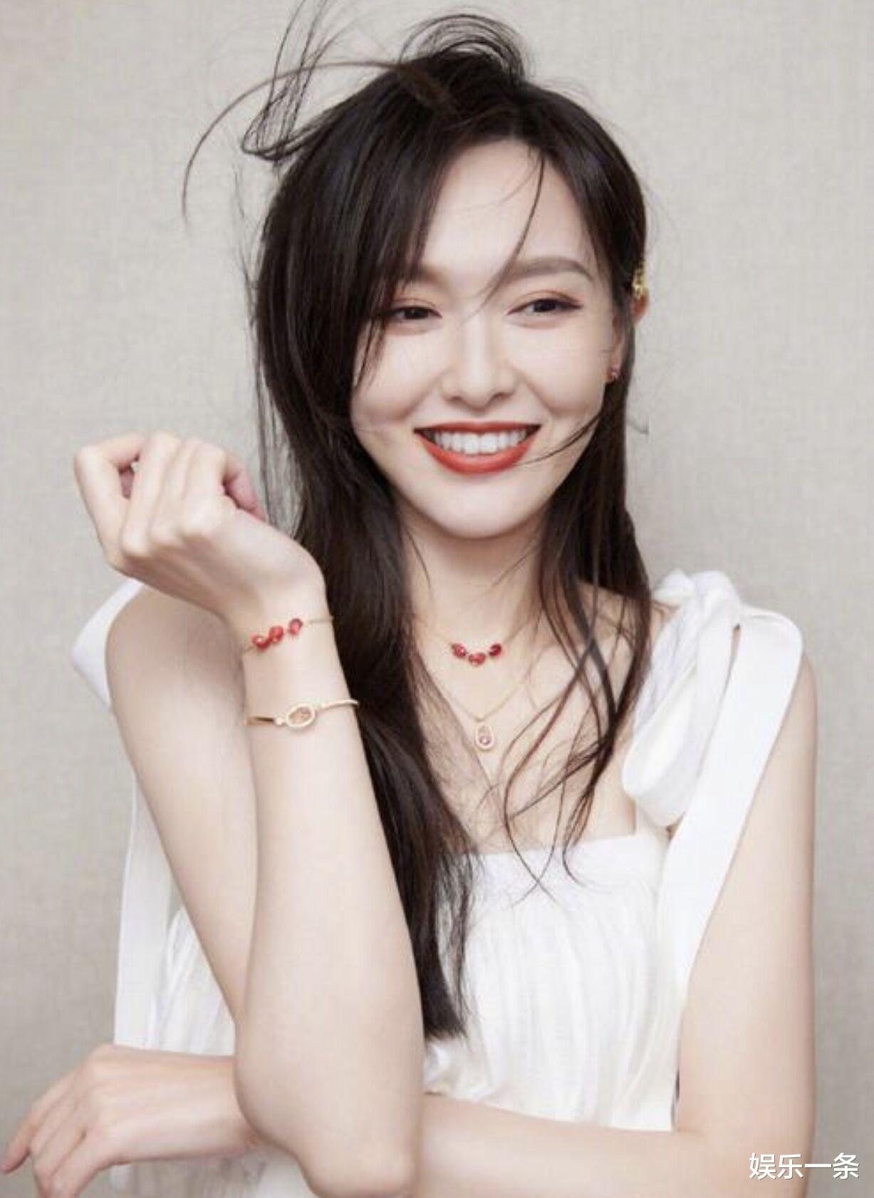 张天爱|浪姐成团夜，张天爱年龄31岁惹争议，年龄是个谜的女星还有这5位。