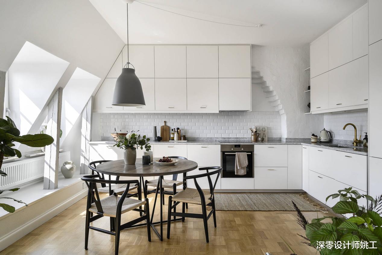 这个男生审美真不错,68㎡两房打造成现代简约风,整屋白墙也不单调